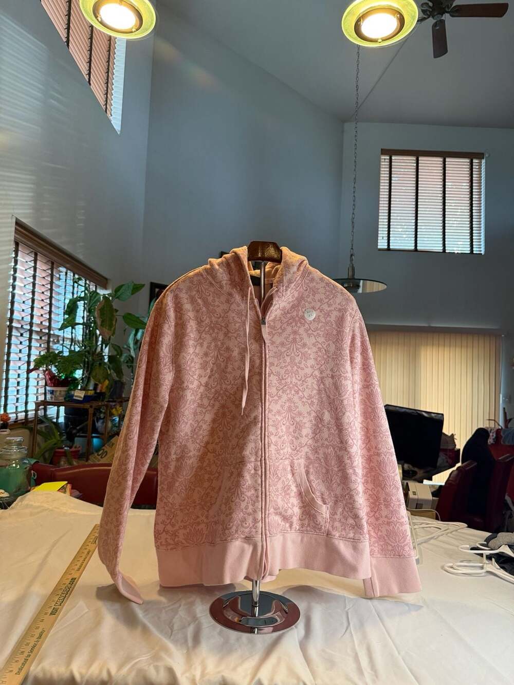 Classic Elements Full-Zip Hooded Sweatshirt Size XL Pink Floral Damask